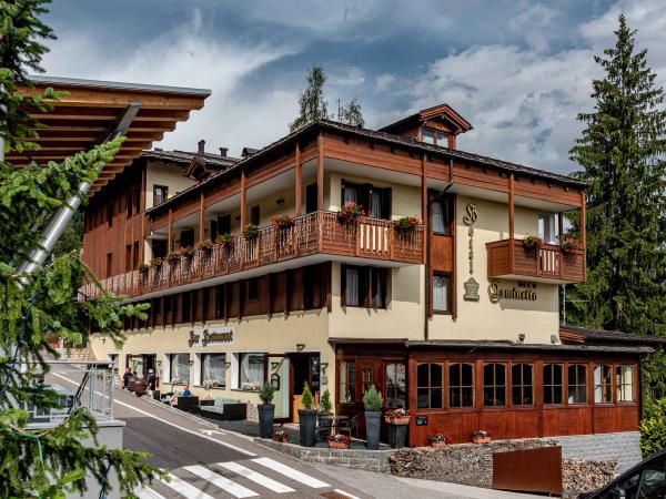 Hotel Caminetto - Green Hotel in Folgarida 