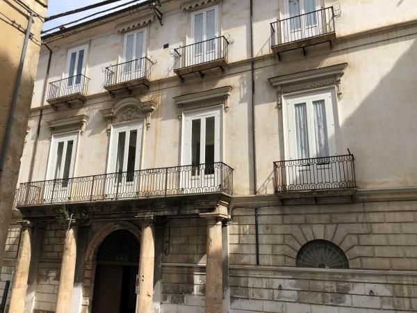 Dimora Storica Giostra Vecchia  b. & b.- Palazzo Grisolia