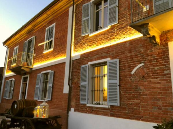 Camera con bagno in Monferrato, in antico casale con Guida turistica