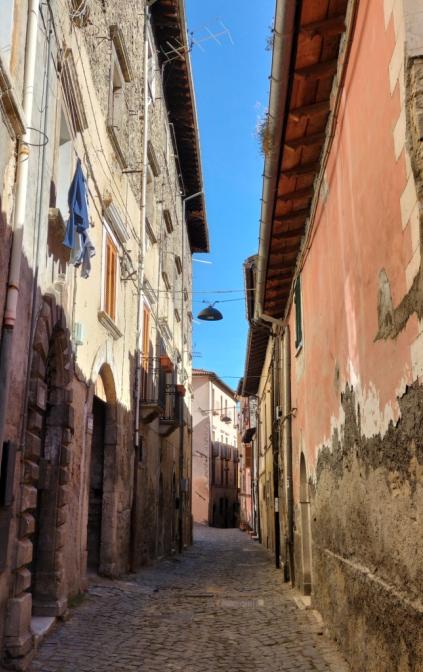 Tagliacozzo_Via del borgo