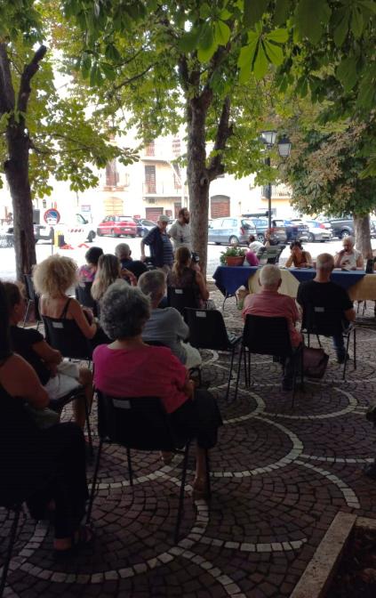 Presentazione del libro "E c'erano i gerani rossi dappertutto".