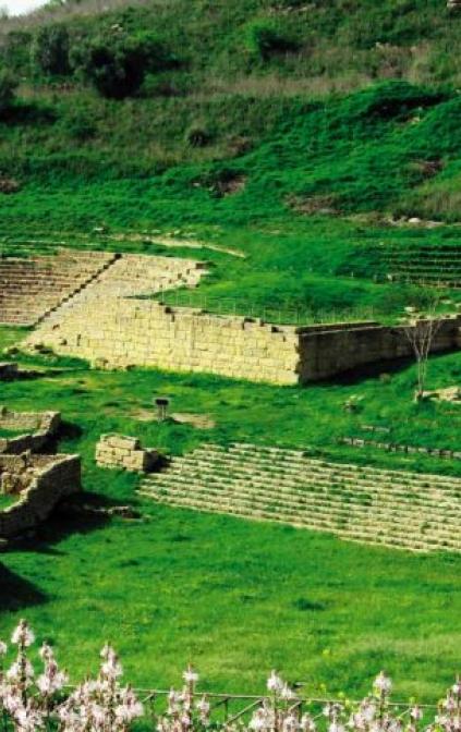 Nella terra delle Dee. Viaggio nel cuore antico della Sicilia