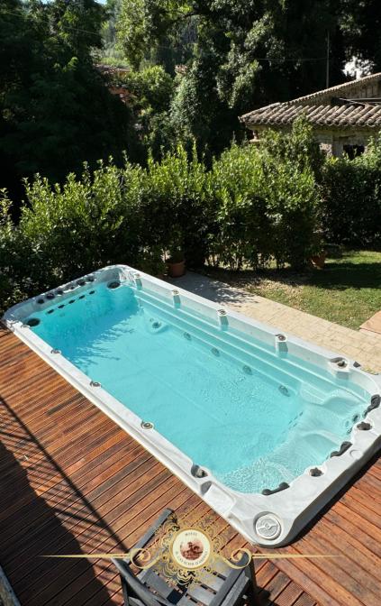 Jacuzzi